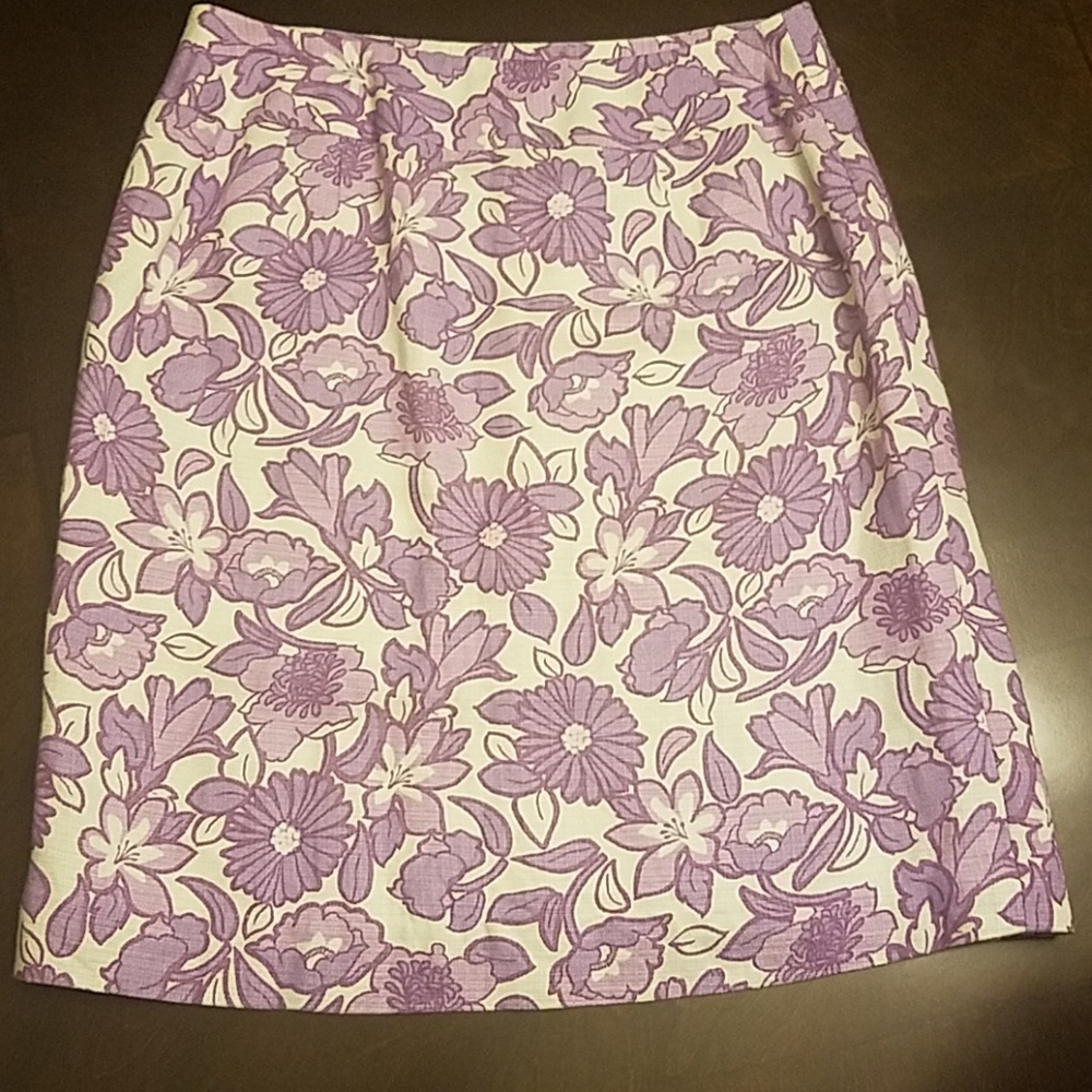 Adorable Pencil Skirt by Ann Taylor Loft Size 2